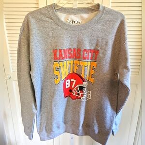 Kansas City Swiftie Crew Sweatshirt Pullover Gray Yellow Football Graphic Small